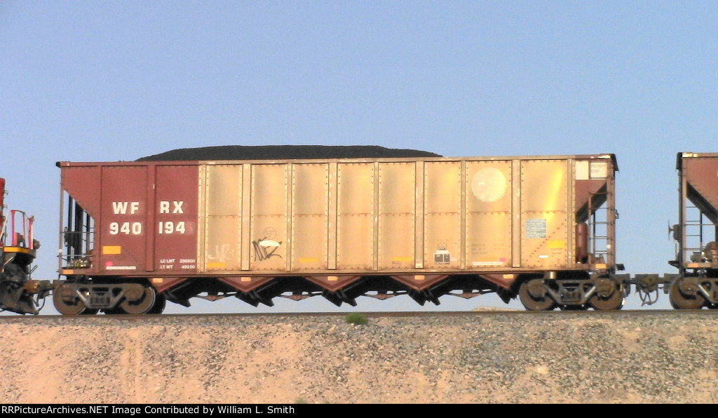 WB Unit Loaded Hooper Frt at Erie NV W-Pshr -6